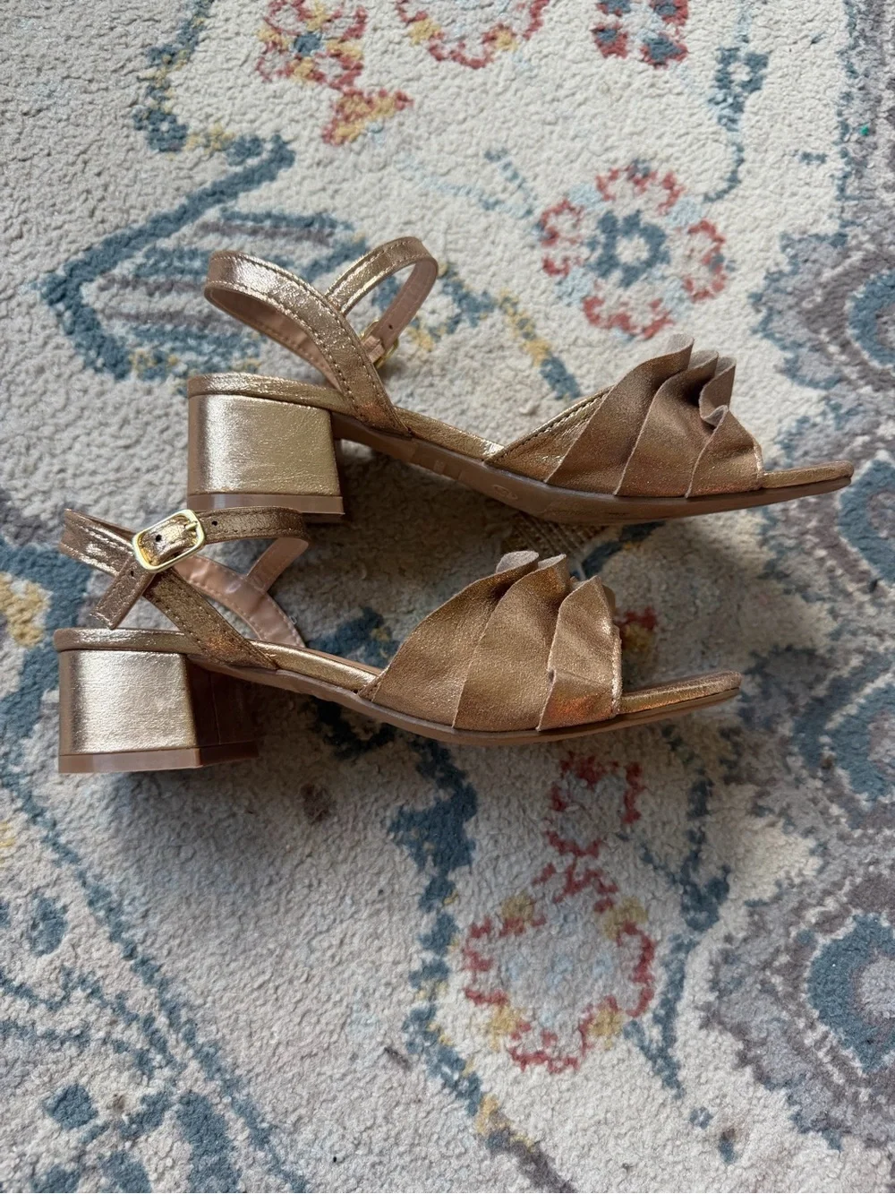 Steve Madden Bronze Ruffle Block Heel Sandals